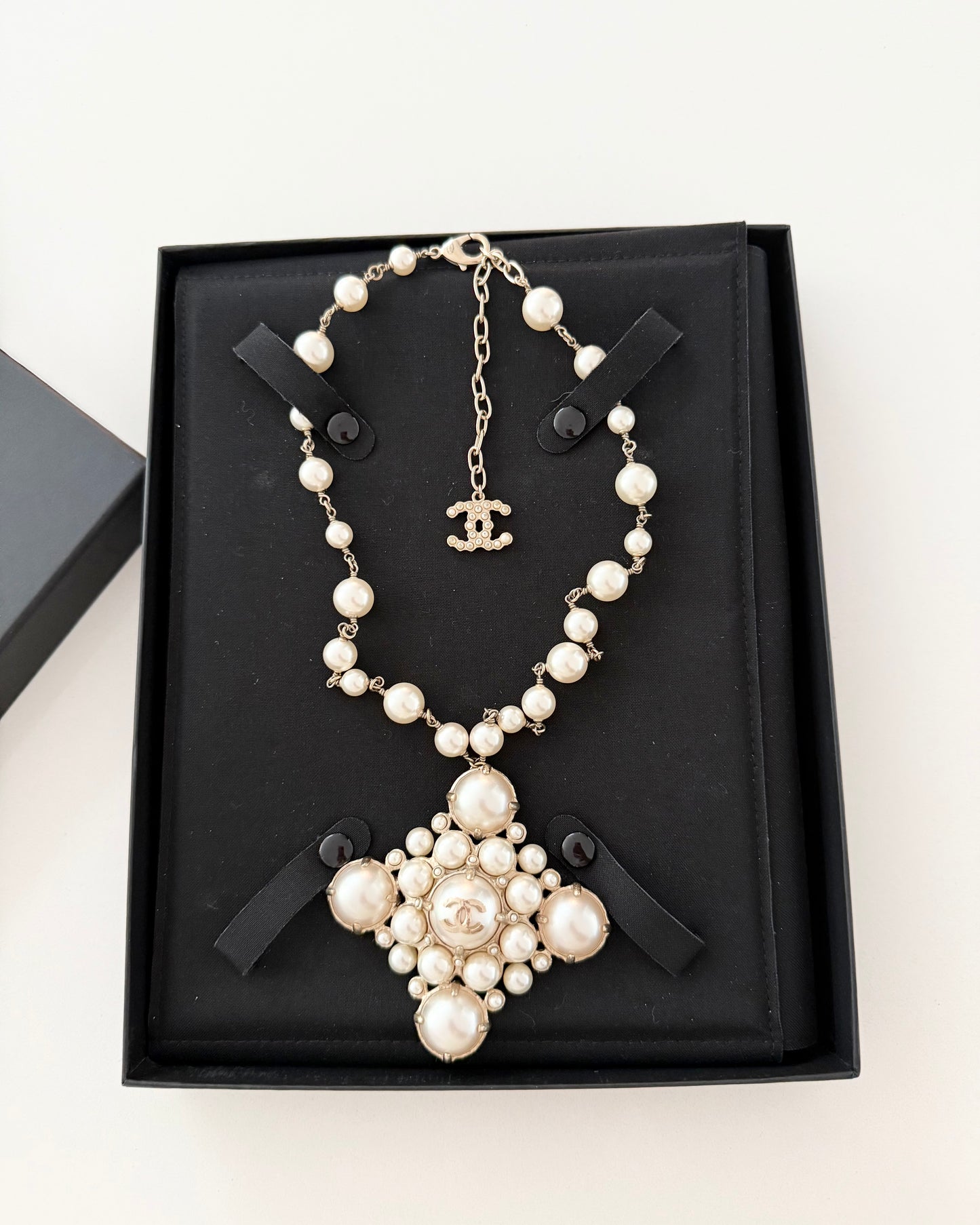 Chanel RARE Gold Metal Glass Pearl Medallion Necklace