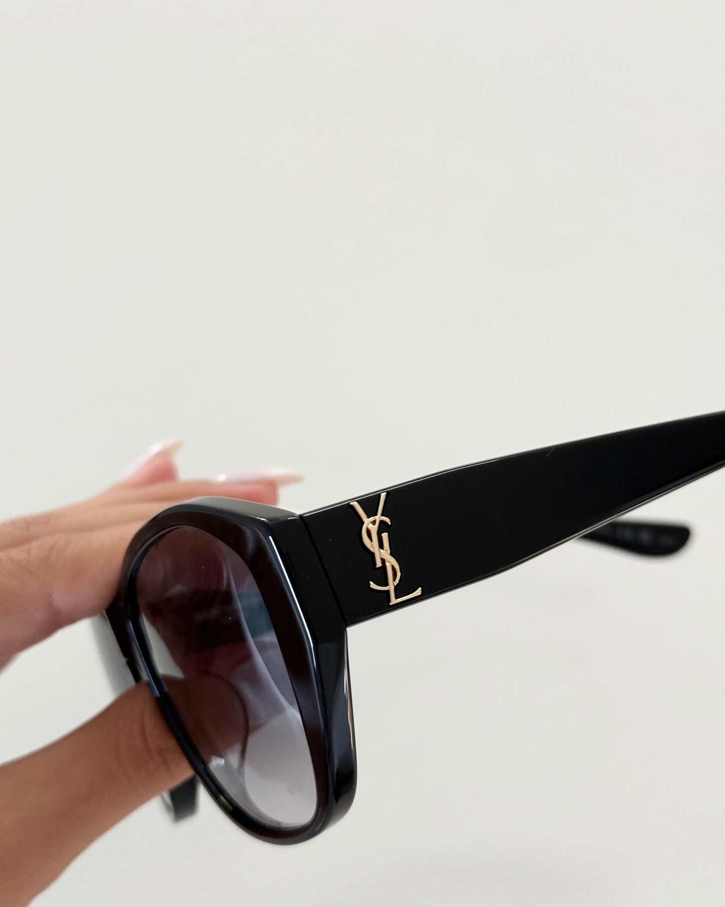 Saint Laurent Black Roundish Sunnies