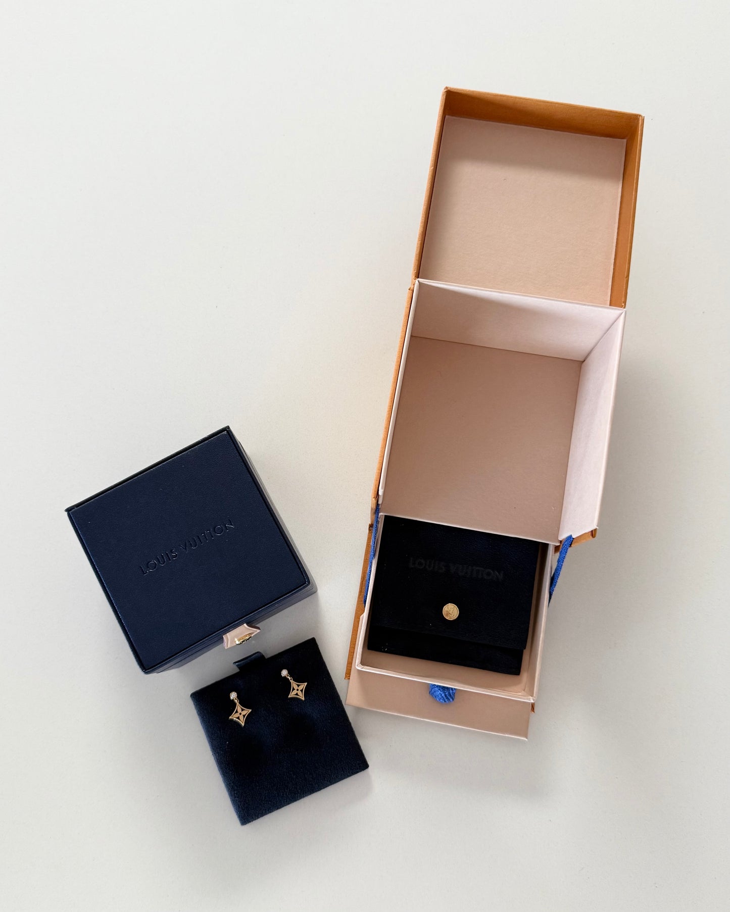 Louis Vuitton 18K Idylle Blossom Ear Stud, Yellow Gold And Diamond