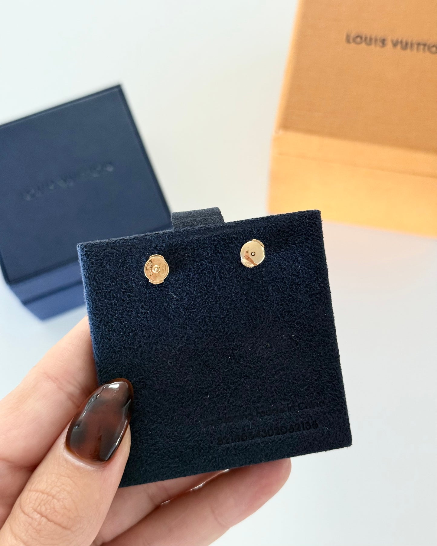 Louis Vuitton 18K Idylle Blossom Ear Stud, Yellow Gold And Diamond