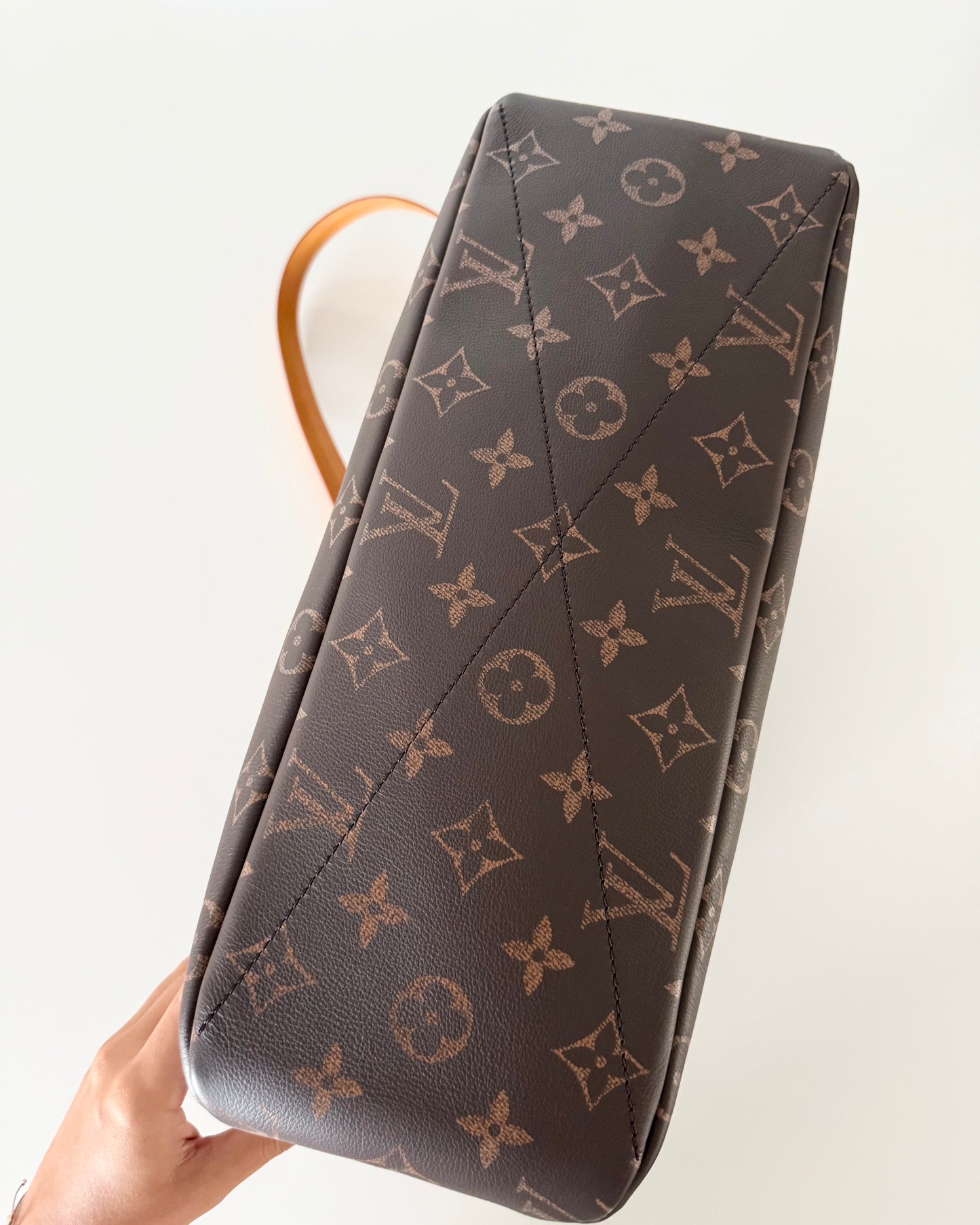 Louis Vuitton Monogram Calfskin Leather Shopper Tote MM Bag