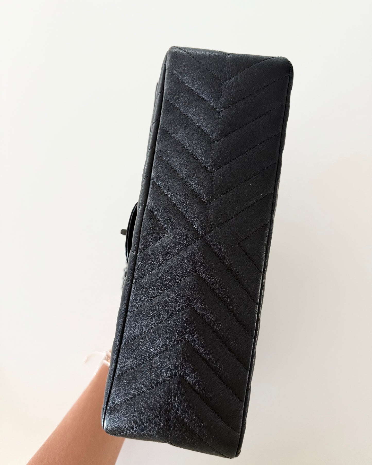 Chanel So Black 2.55 Reissue Chevron Quilted Calfskin Leather 226 Flap Bag
