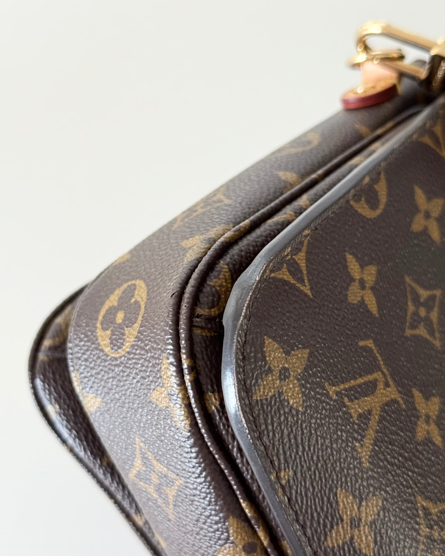 Louis Vuitton Monogram Pochette Metis