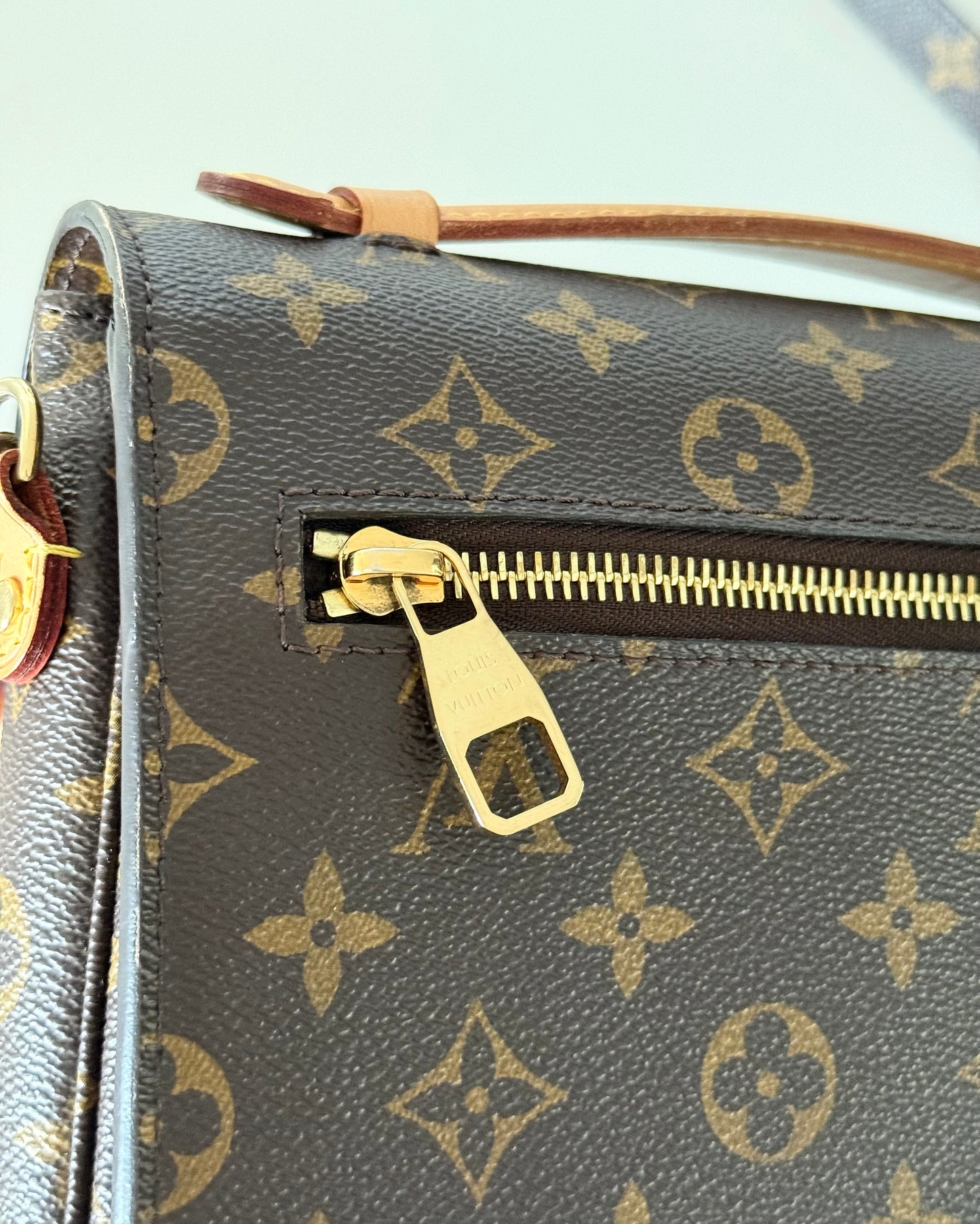 Louis Vuitton Monogram Pochette Metis