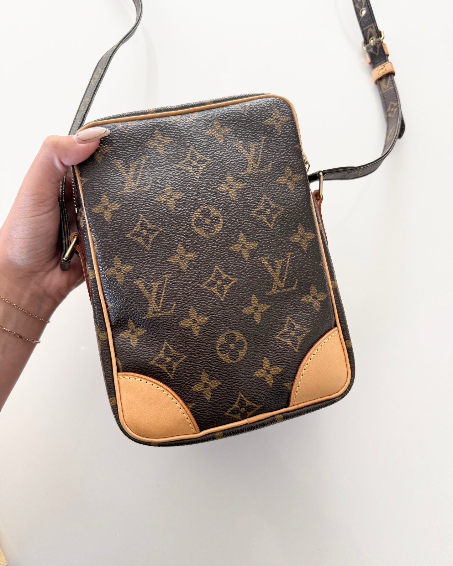 Louis Vuitton Vintage Monogram Amazone Camera bag
