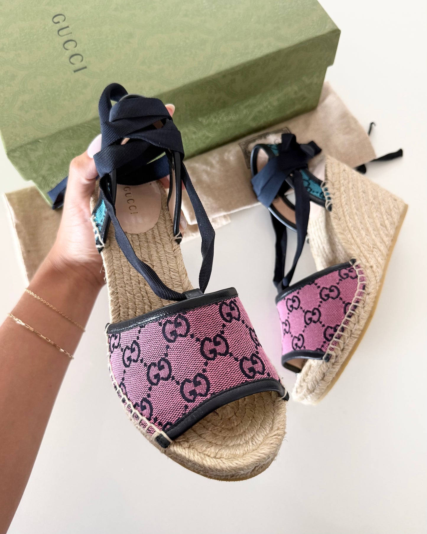 Gucci Pink Canvas Raffia Tie Wedges Size 38.5