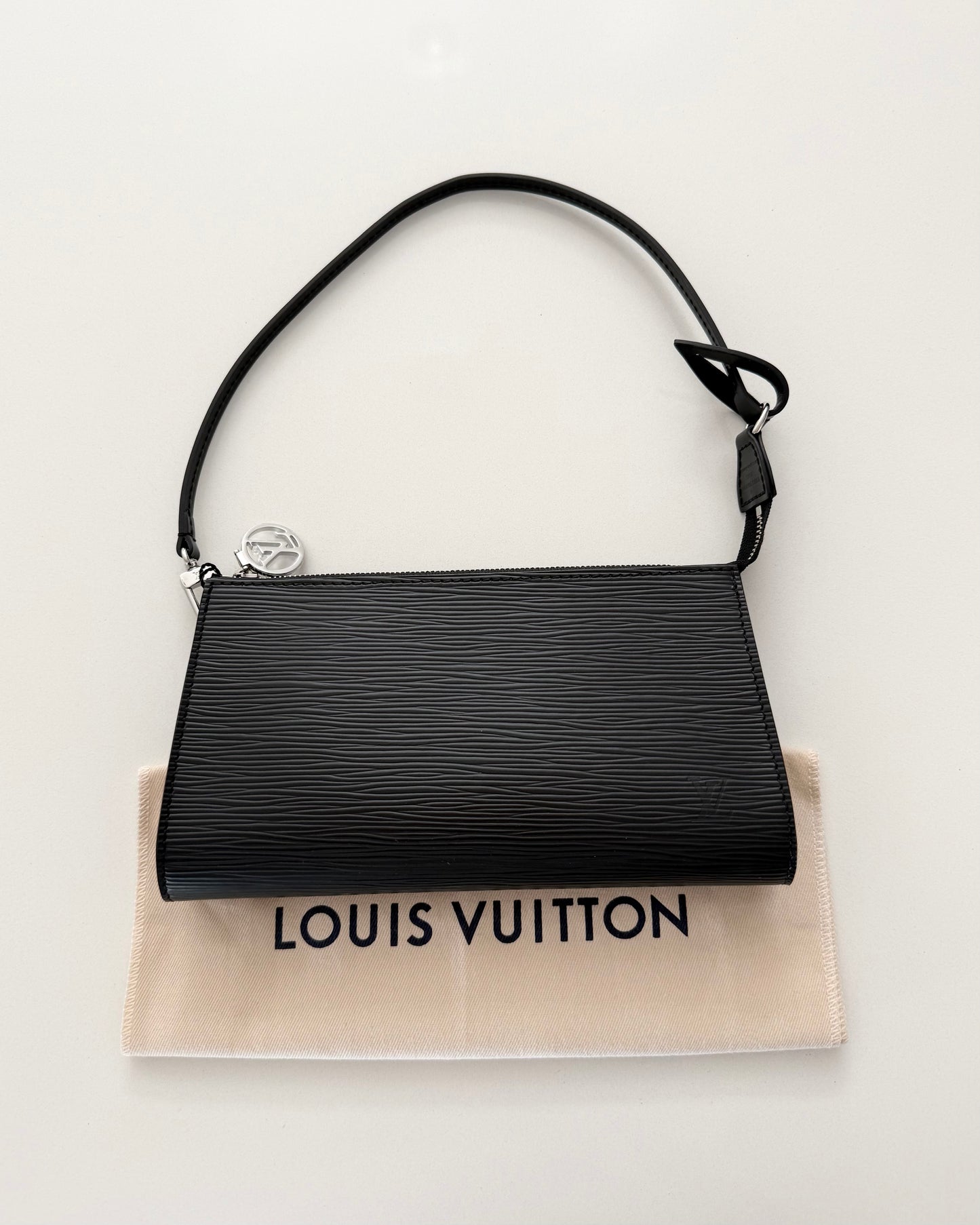 Louis Vuitton Black Epi Leather Accessories Pochette