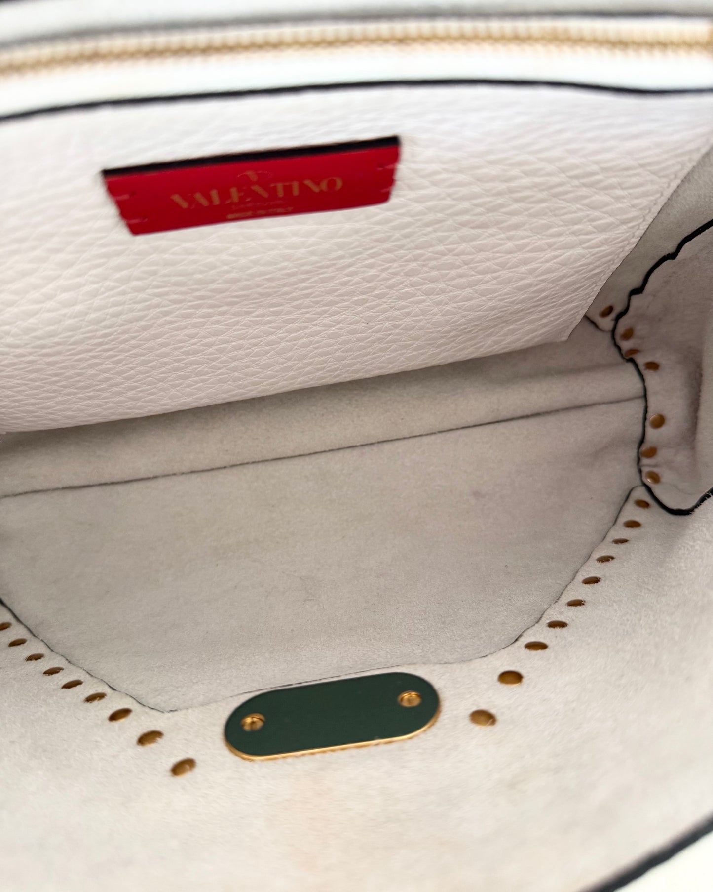 Valentino White Grainy Leather Rockstud Hype Bag