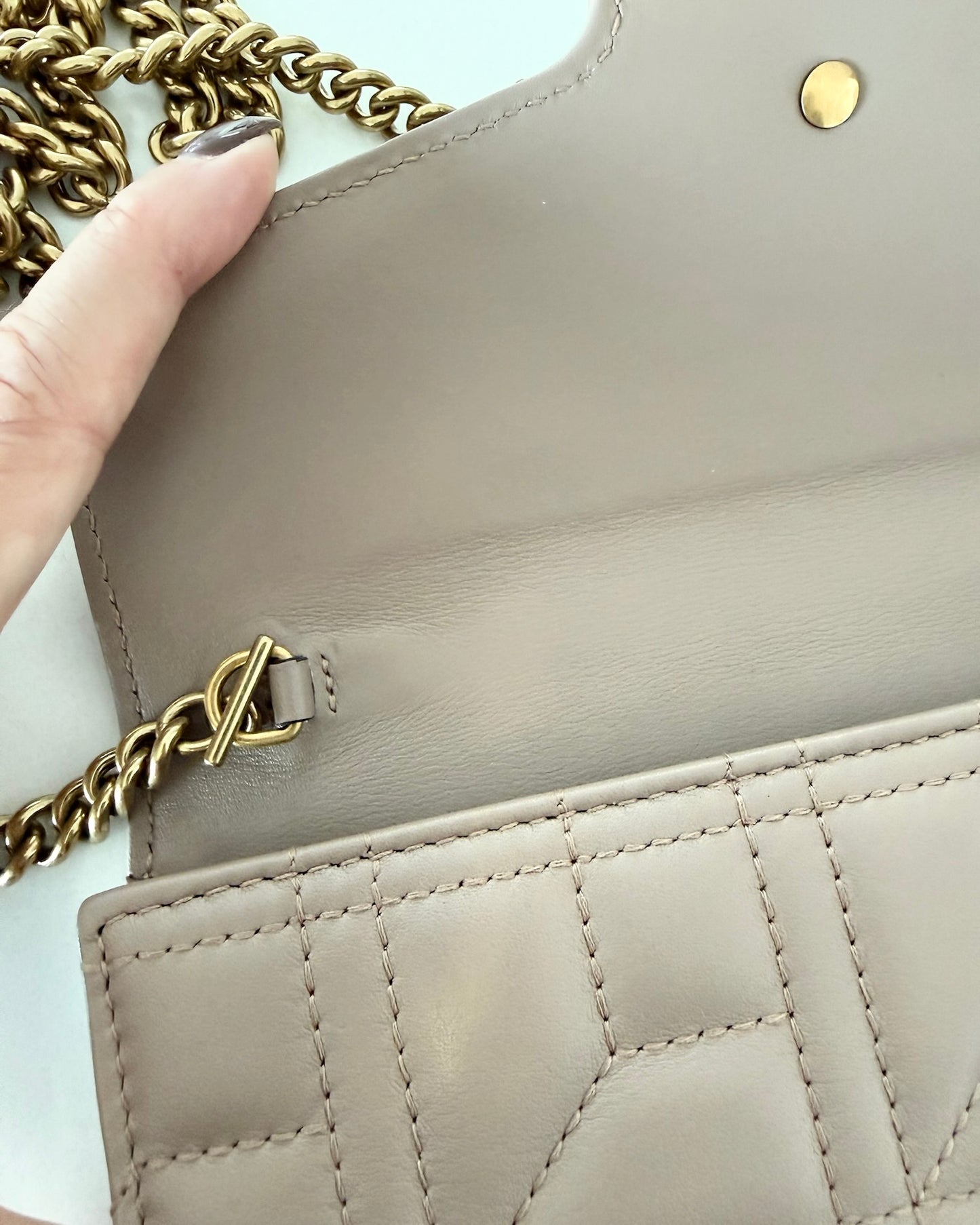 Gucci Limited Edition Dusty Rose and Pearl Logo Mini Marmont Chain Wallet