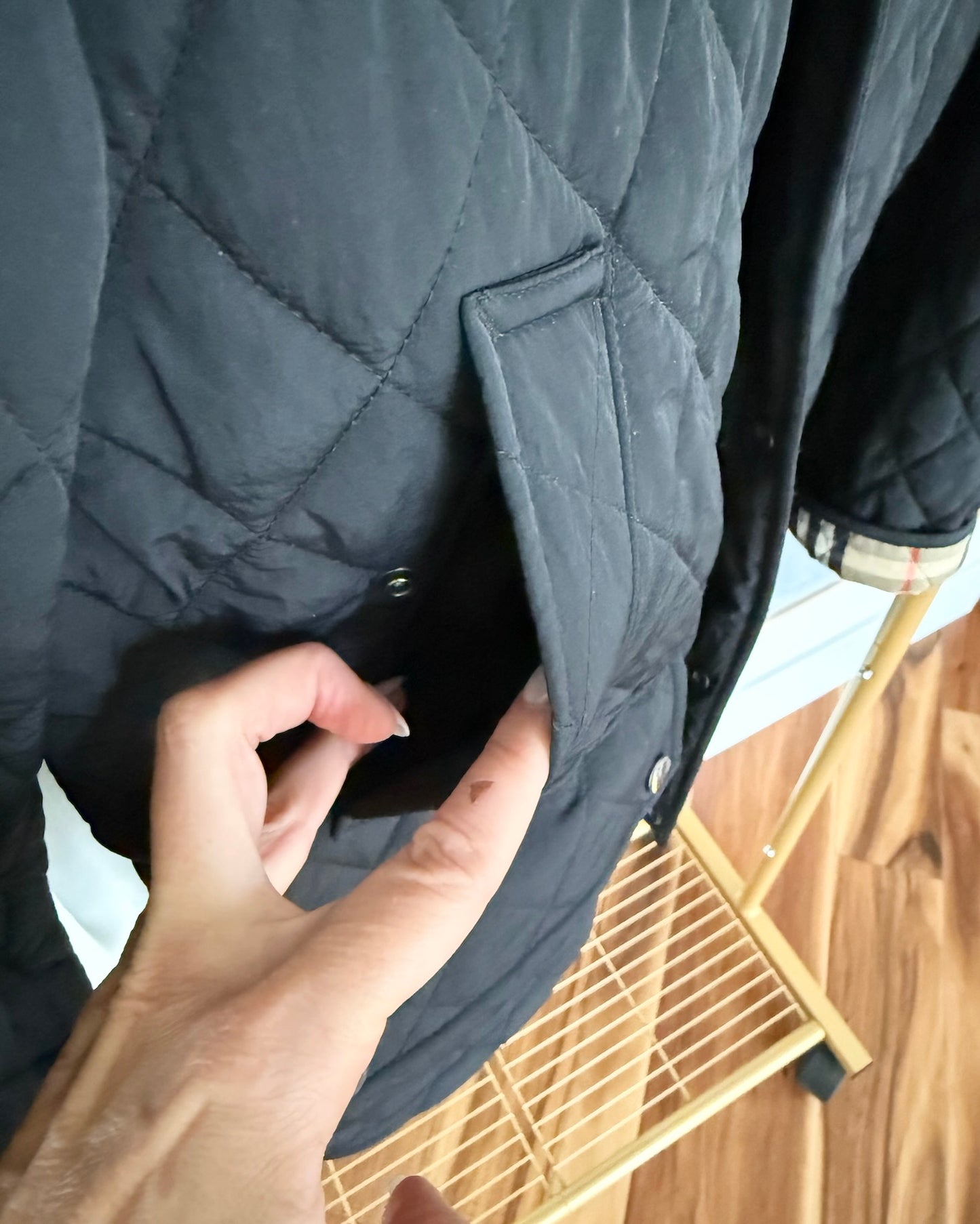 Burberry Black Quilted Nylon Barn Jacket size XS