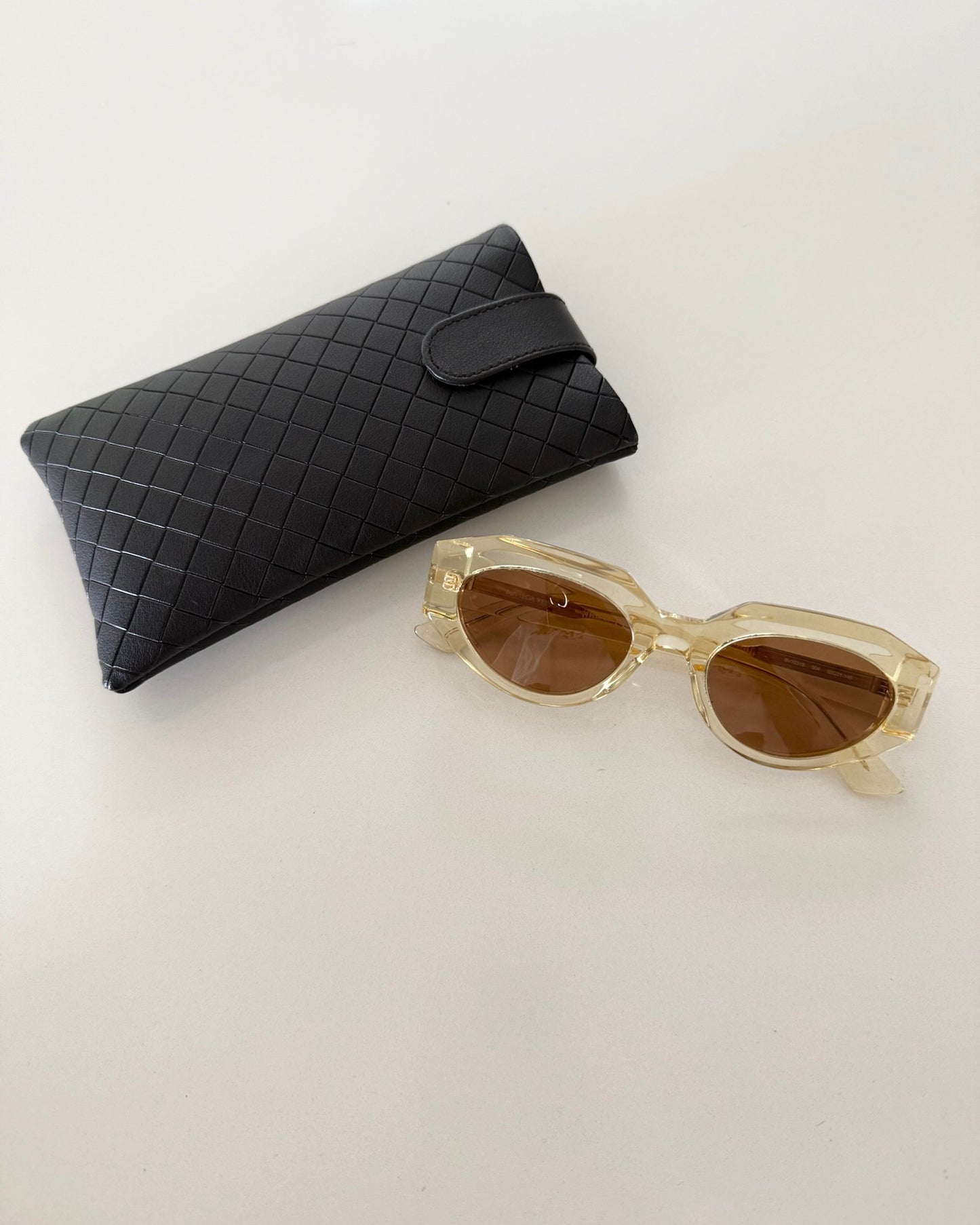 Bottega Veneta Transparent Yellow Oval Sunglasses