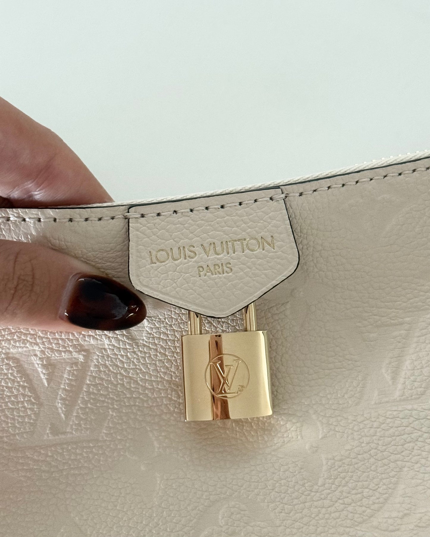 Louis Vuitton Ivory Sac Sport