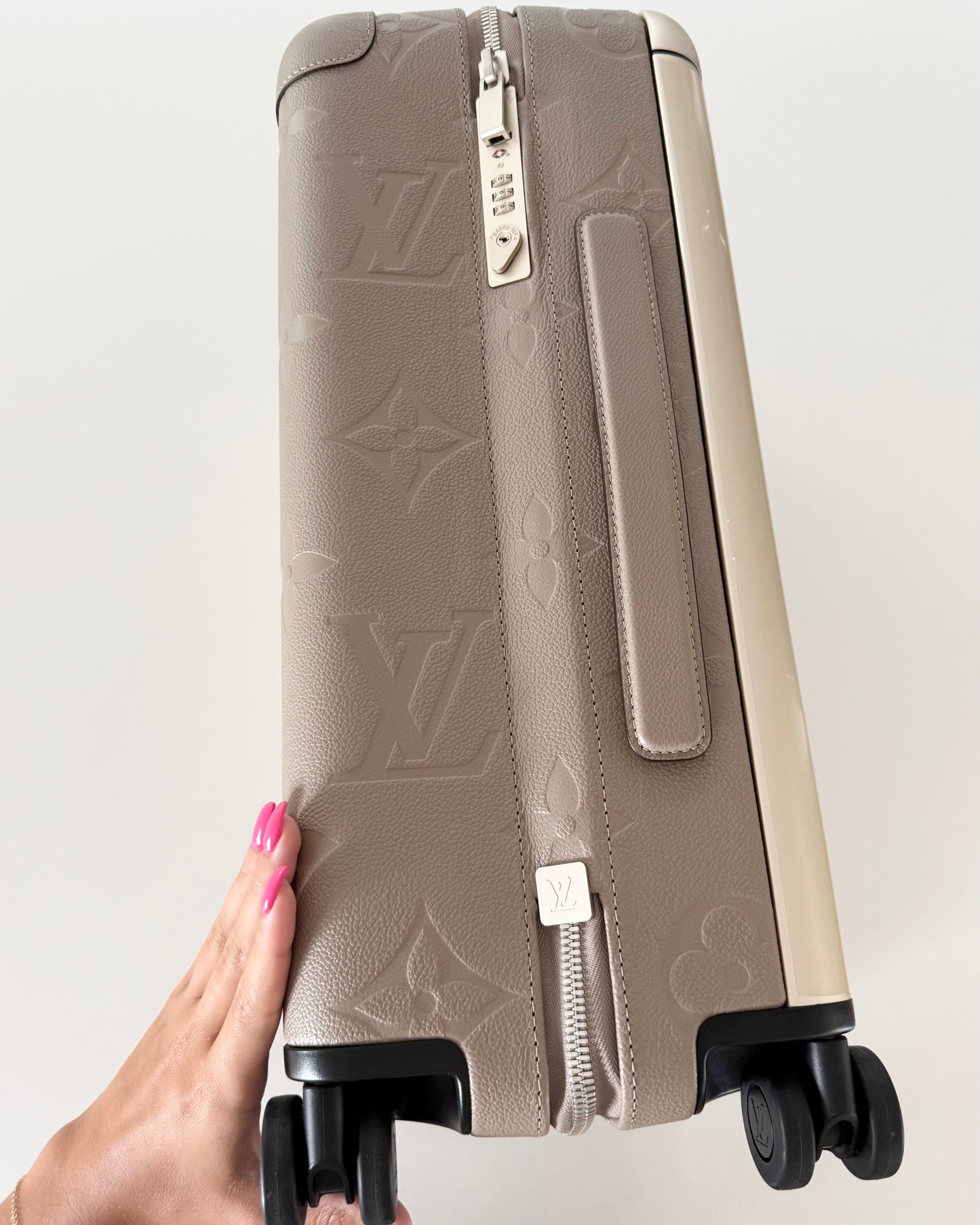 Louis Vuitton Turtledove Empreinte Leather Horizon 55 Carry On Rolling Luggage