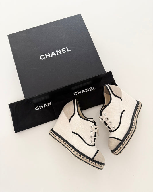 Chanel Ivory Canvas and Raffia Lace Up Wedge Espadrilles Size 40