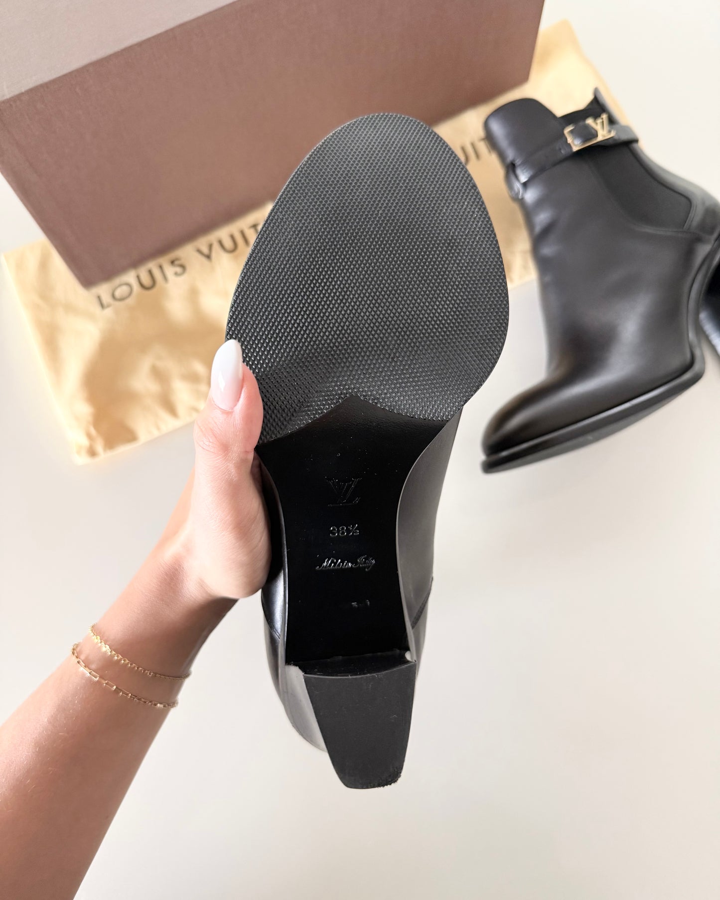 Louis Vuitton Black Leather Heeled Boots Size 38.5