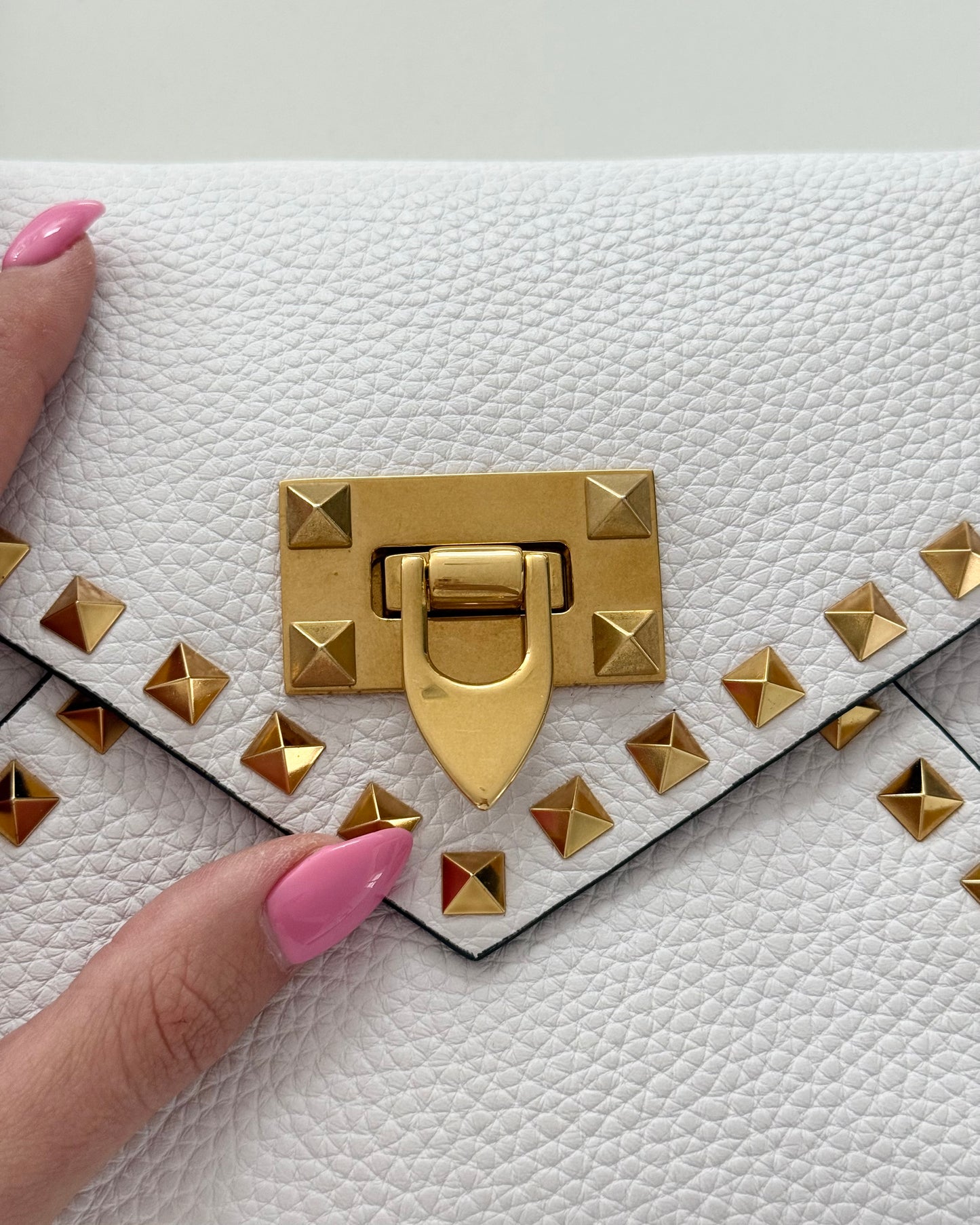 Valentino White Grainy Leather Rockstud Hype Bag