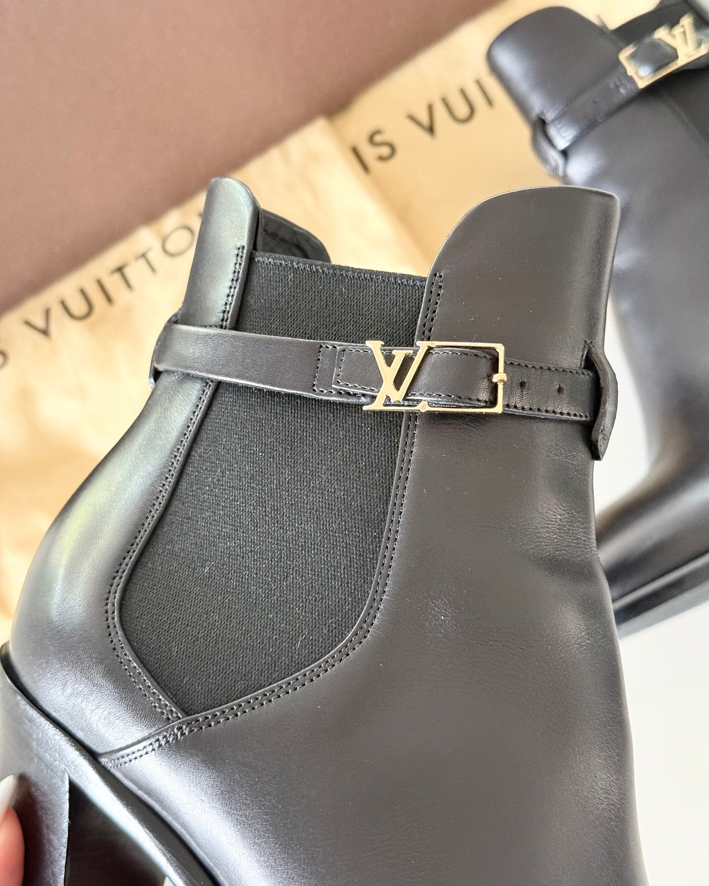 Louis Vuitton Black Leather Heeled Boots Size 38.5