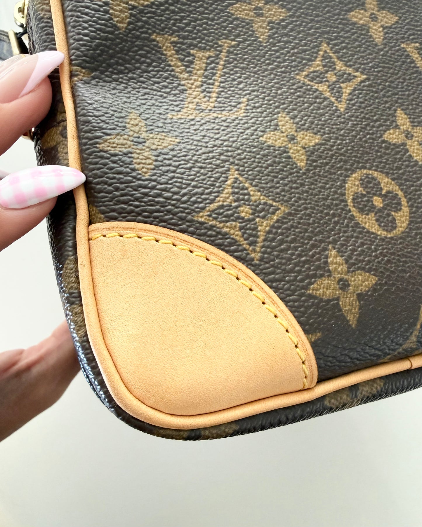 Louis Vuitton Vintage Monogram Amazone Camera bag