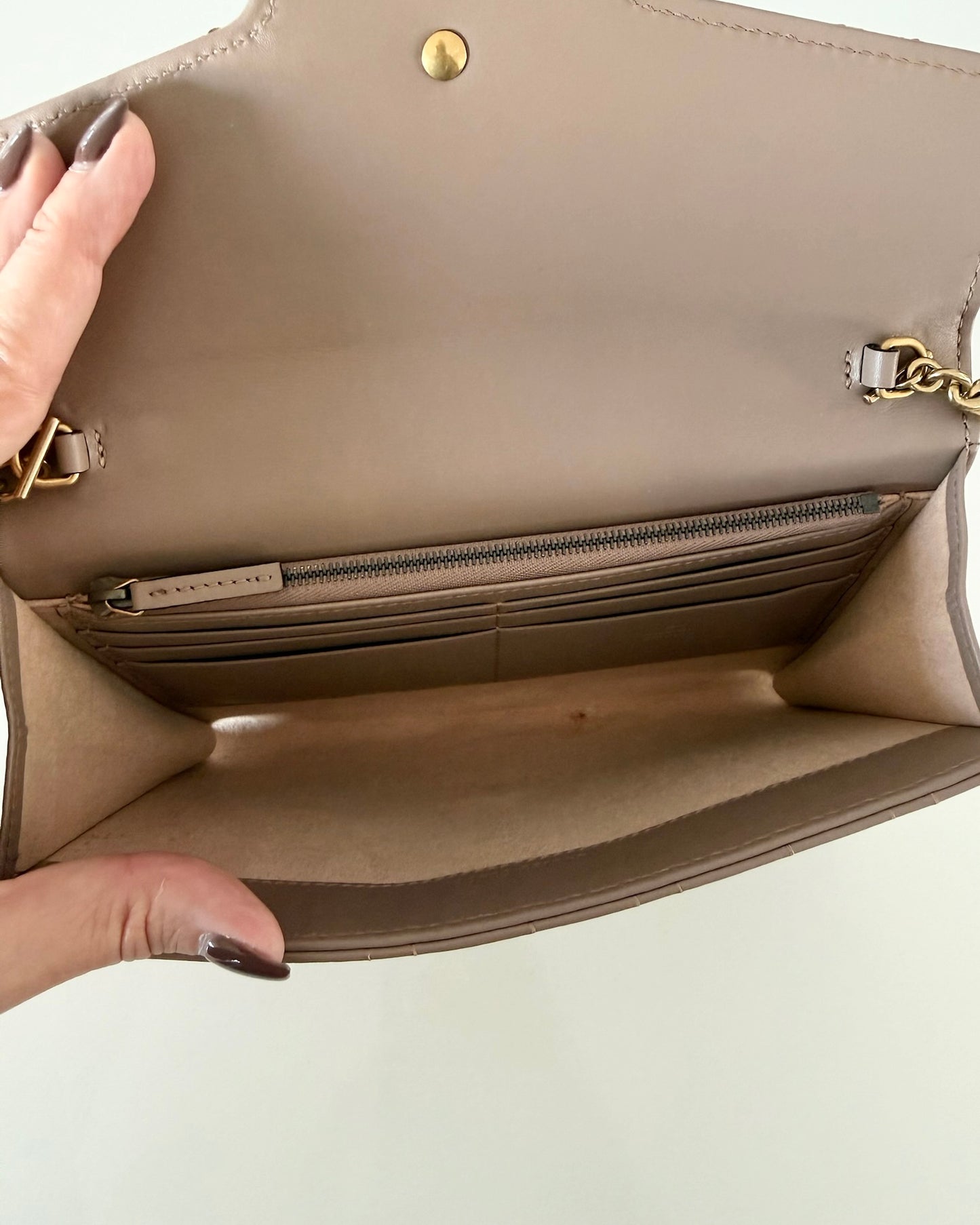 Gucci Limited Edition Dusty Rose and Pearl Logo Mini Marmont Chain Wallet