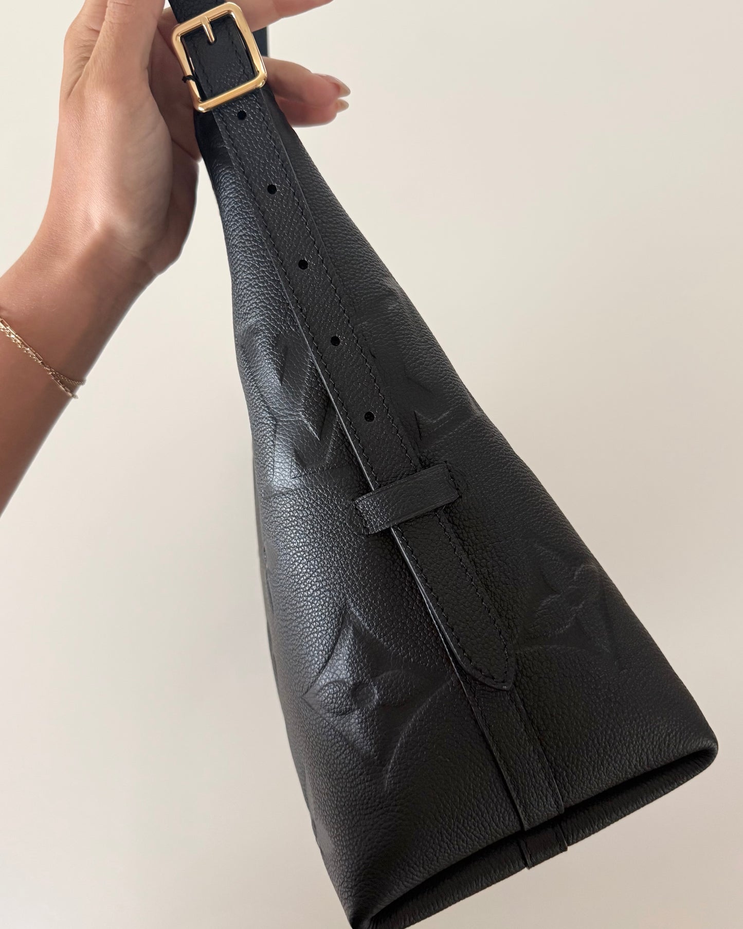 Louis Vuitton Black Monogram Empreinte Leather Carryall MM