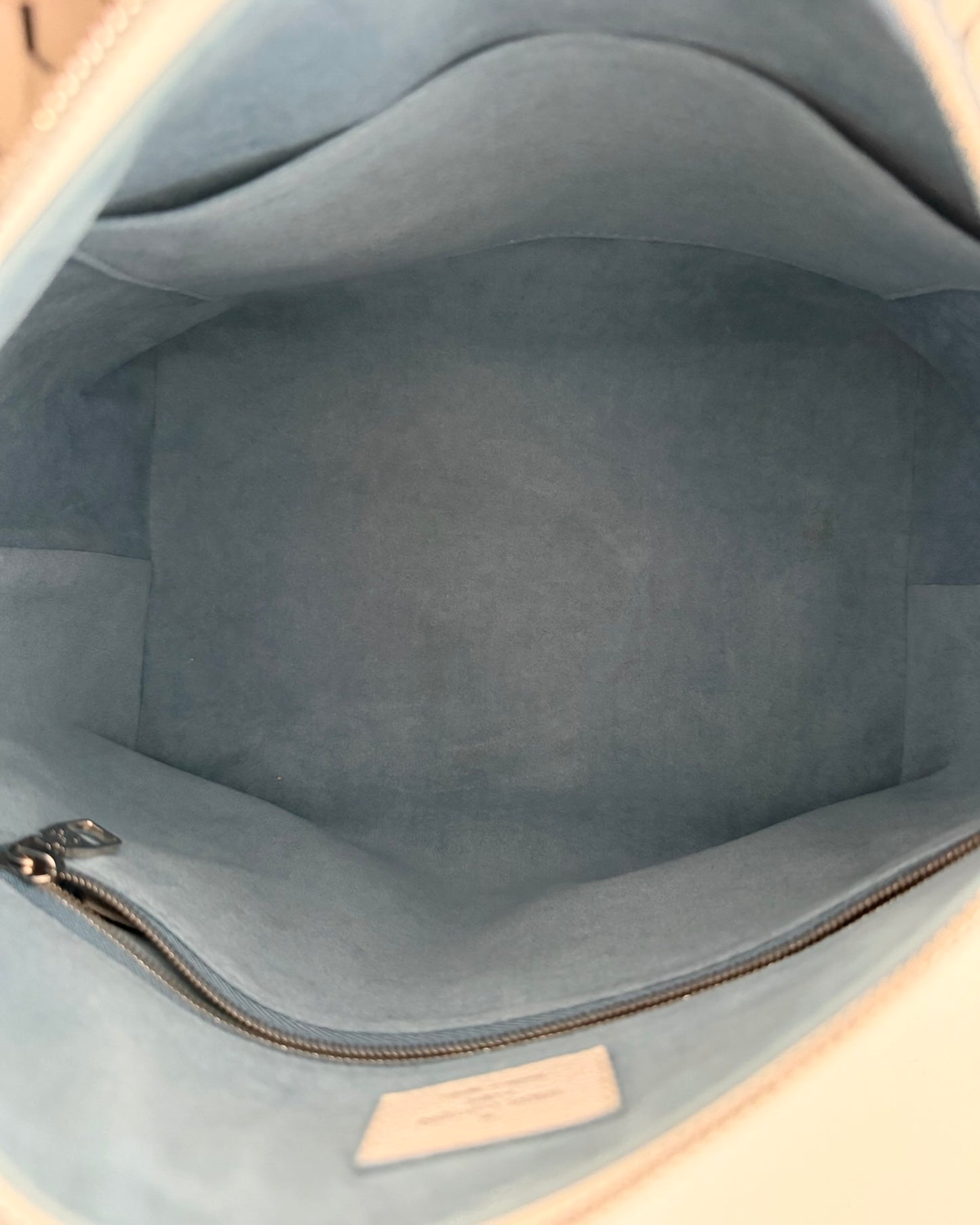 Louis Vuitton Snow White Monogram Mahina Leather Hobo MM