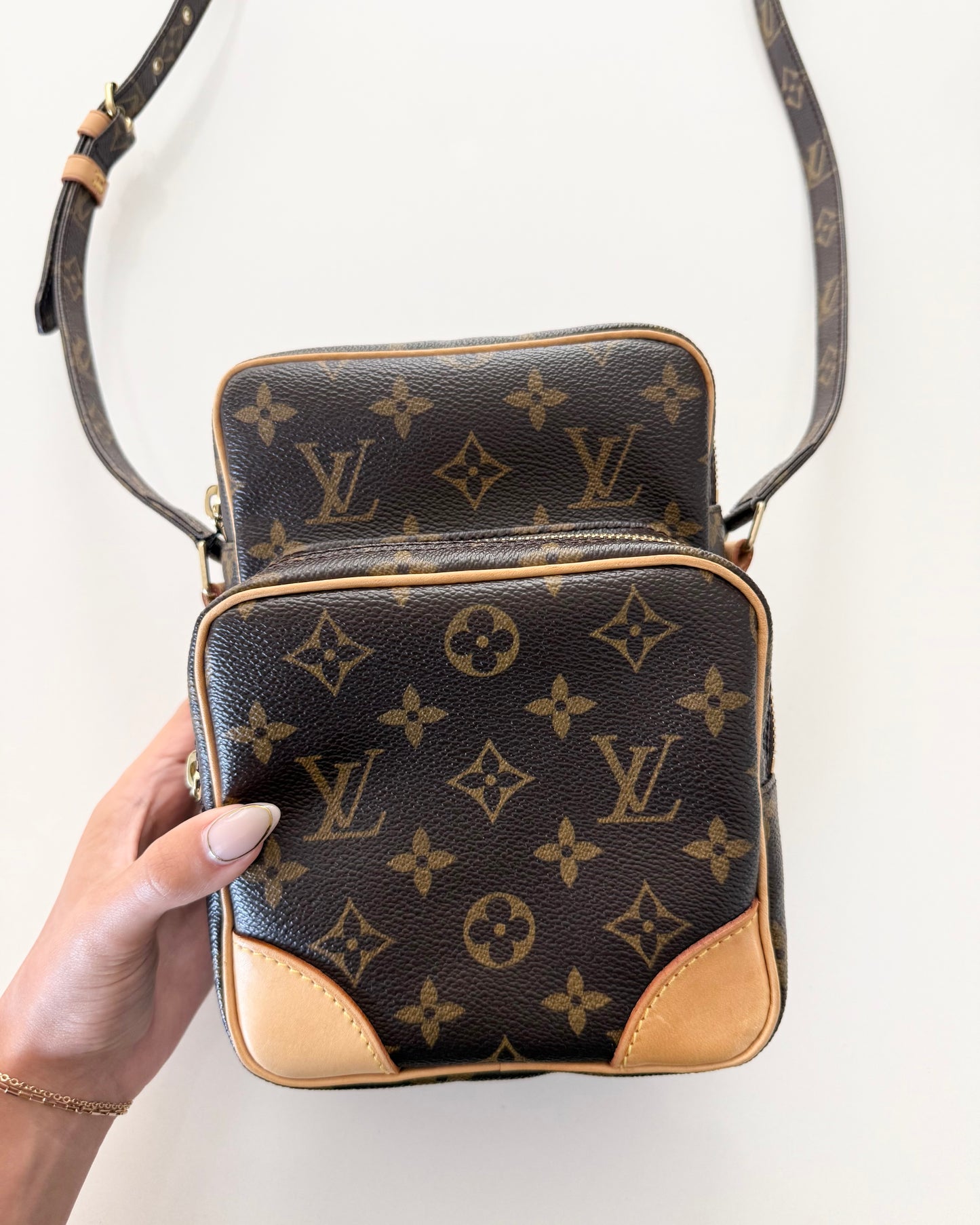 Louis Vuitton Vintage Monogram Amazone Camera bag
