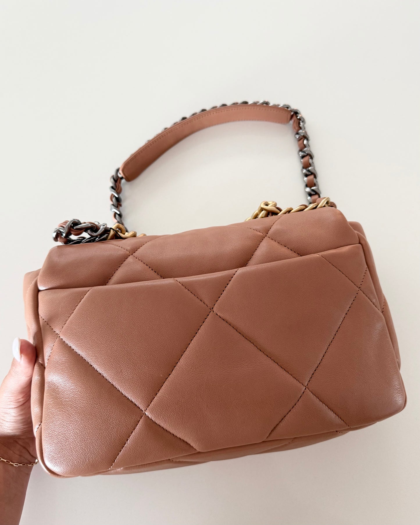 Chanel Carmel Medium 19