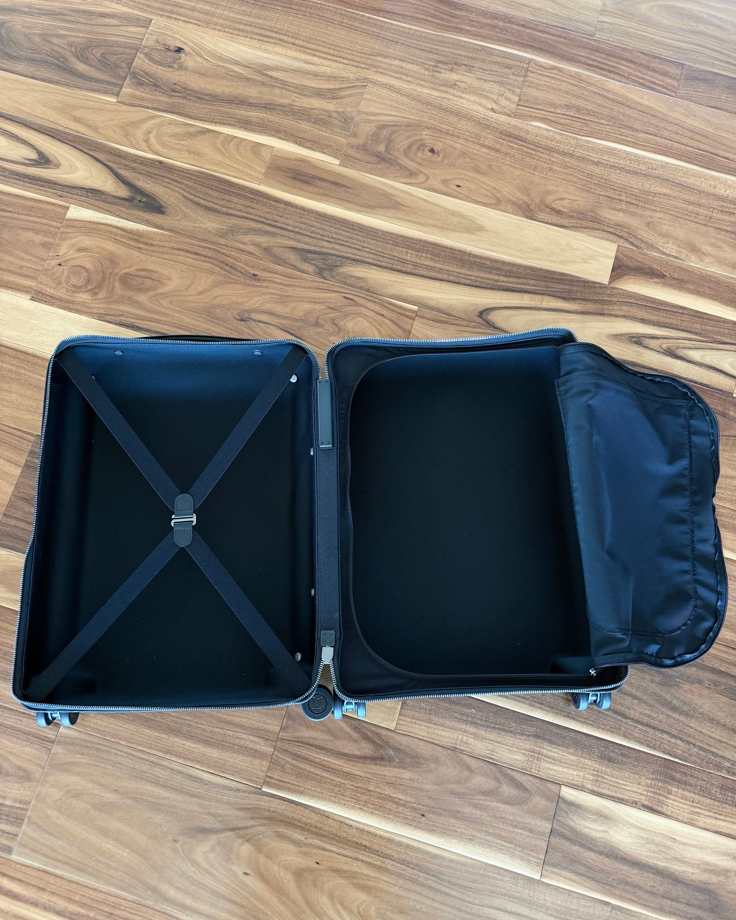 Louis Vuitton Black Empreinte Leather Horizon 55 Carry On Rolling Luggage