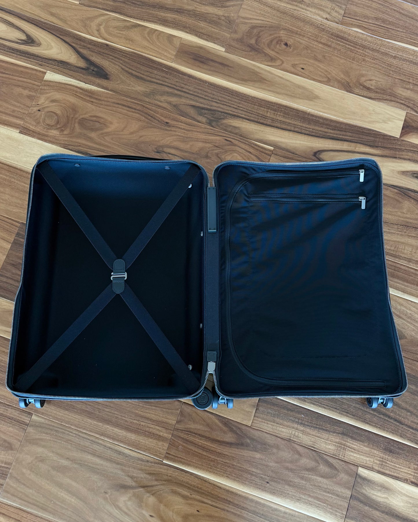 Louis Vuitton Black Empreinte Leather Horizon 55 Carry On Rolling Luggage