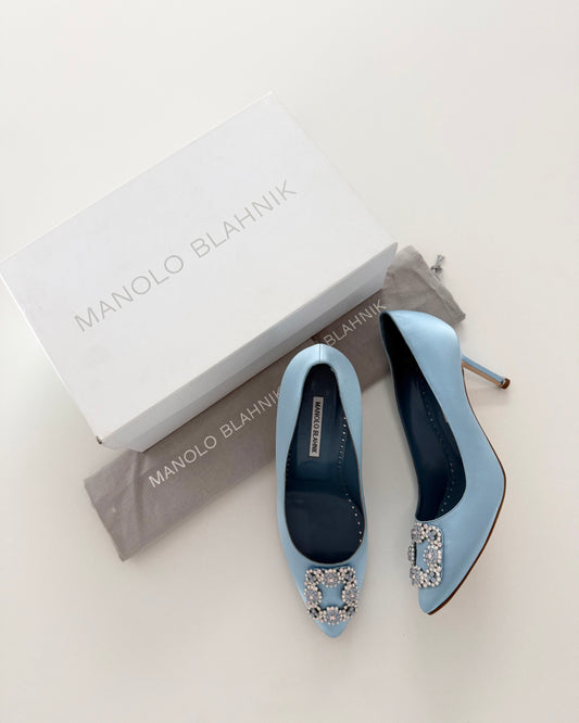 Manolo Blahnik Hangisi Opal 70 Crystal Embellished Light Blue Satin Size 40