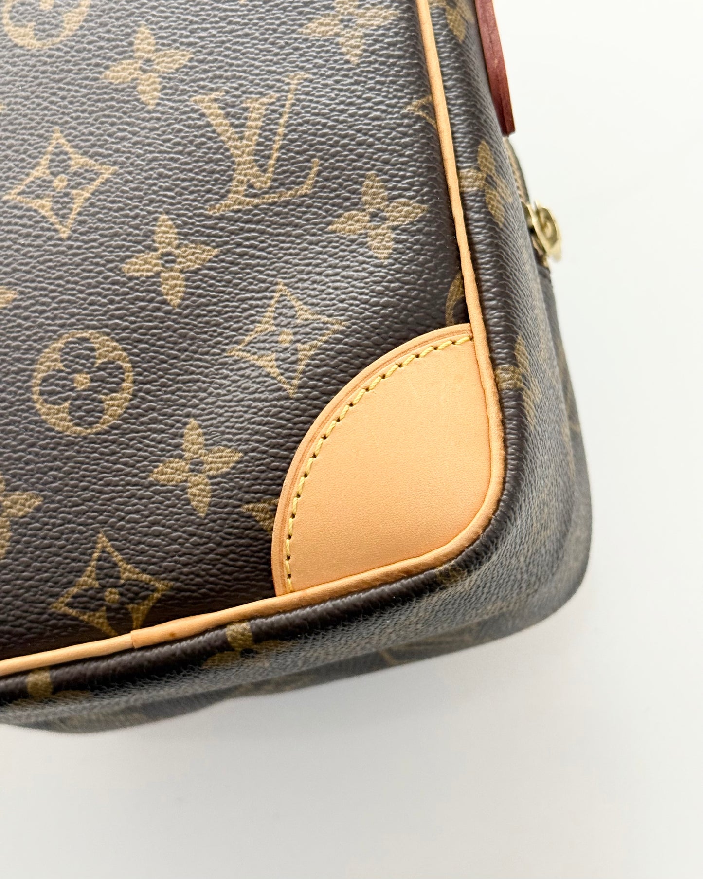 Louis Vuitton Vintage Monogram Amazone Camera bag