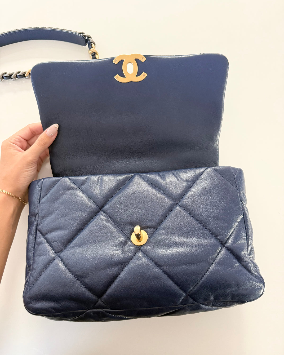 Chanel Navy Blue Leather Large 19 Bag 29 series from 2019-20
