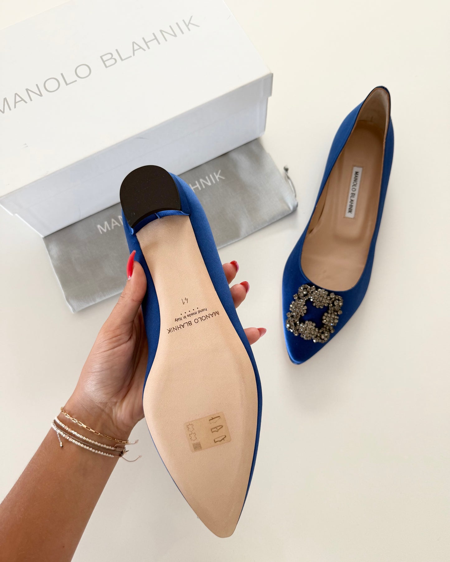 Manolo Blahnik HANGISIFLAT Satin Blue Flats size 41