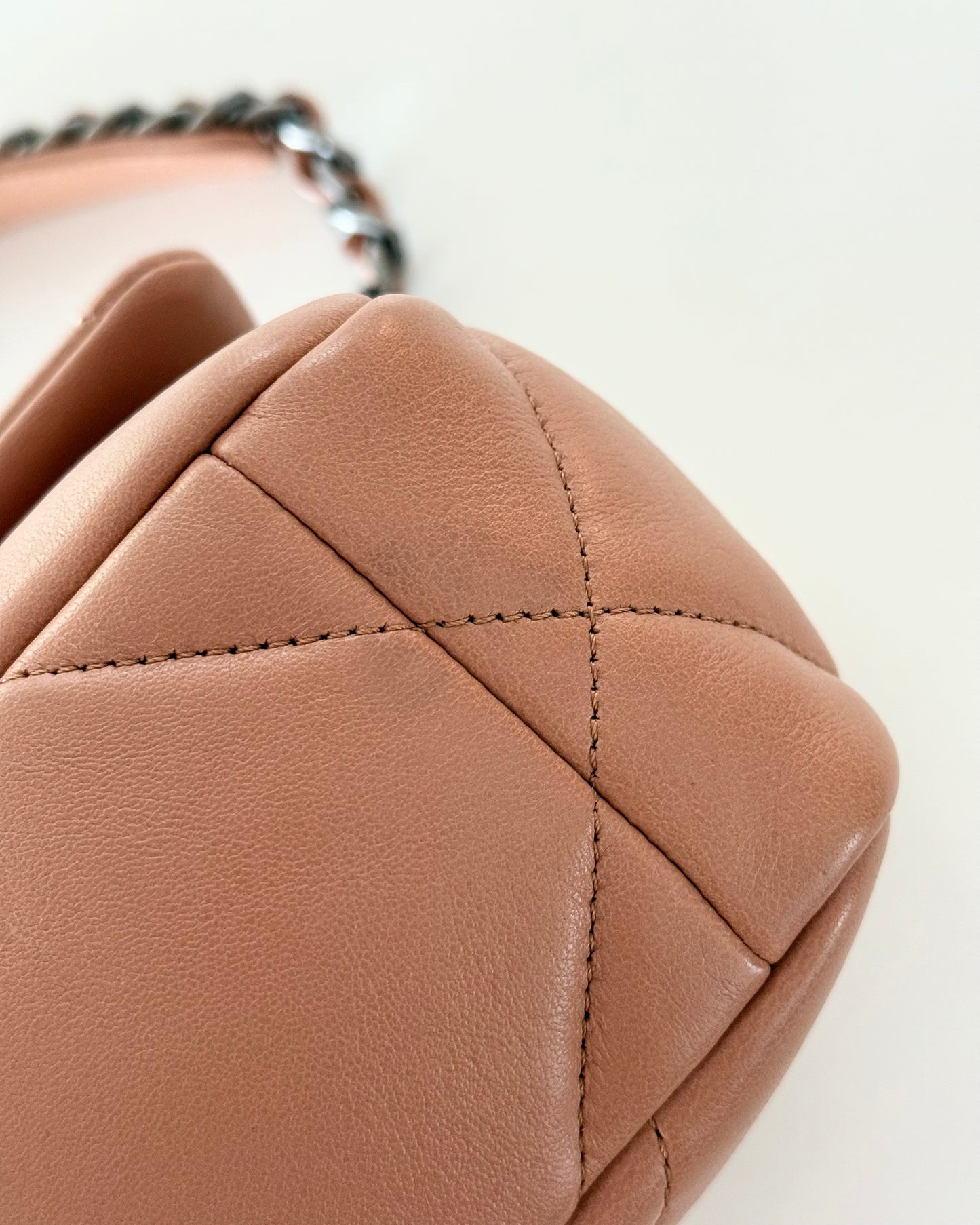 Chanel Carmel Medium 19
