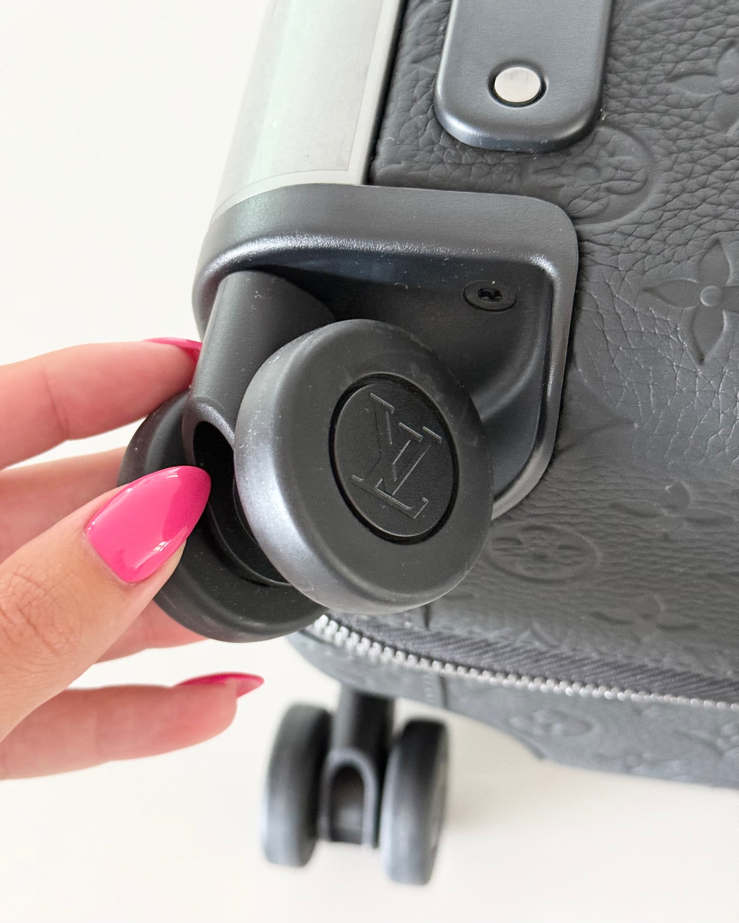 Louis Vuitton Black Empreinte Leather Horizon 55 Carry On Rolling Luggage