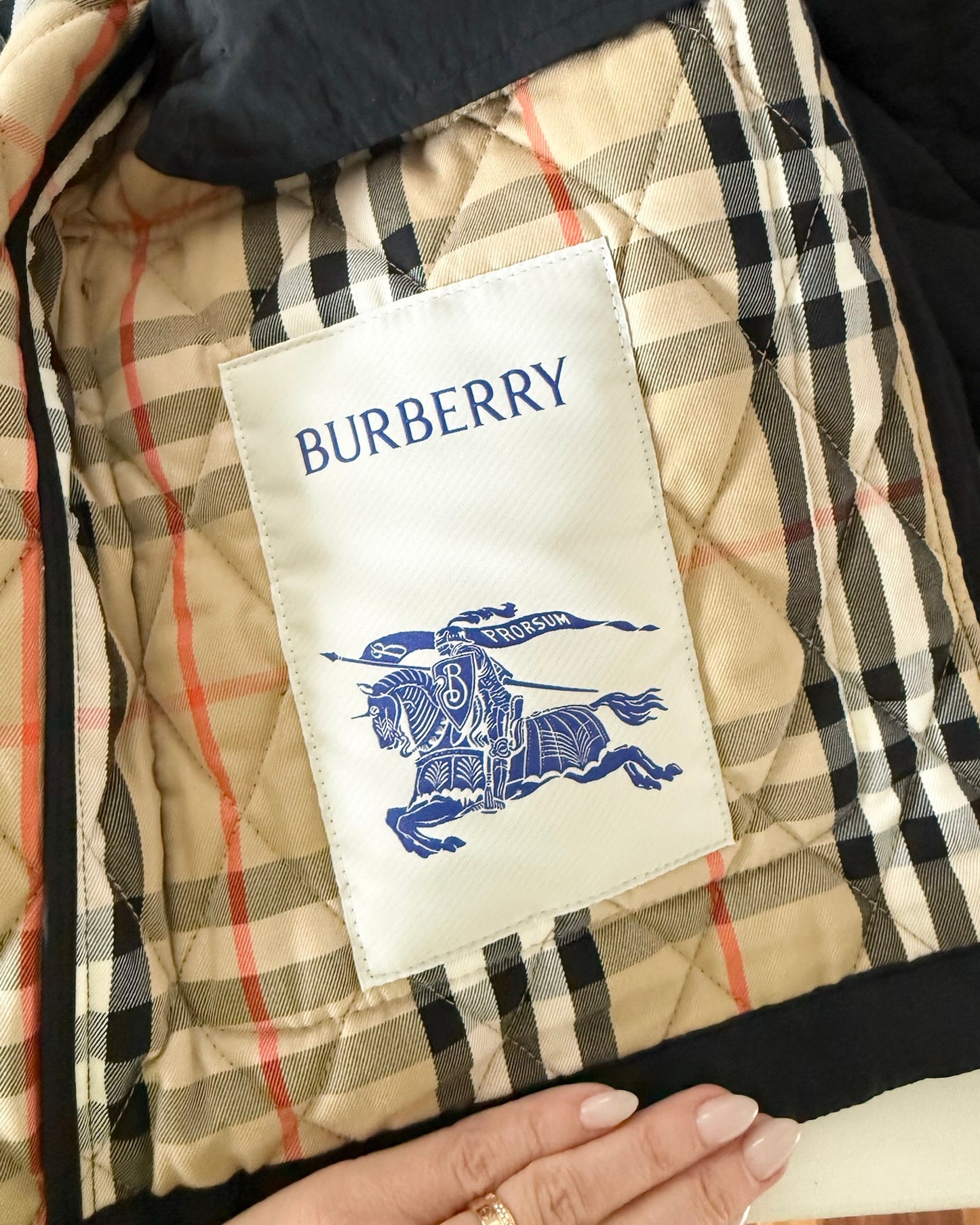 Burberry Black Quilted Nylon Barn Jacket size XS