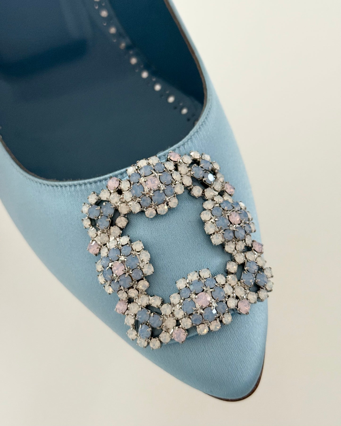 Manolo Blahnik Hangisi Opal 70 Crystal Embellished Light Blue Satin Size 40