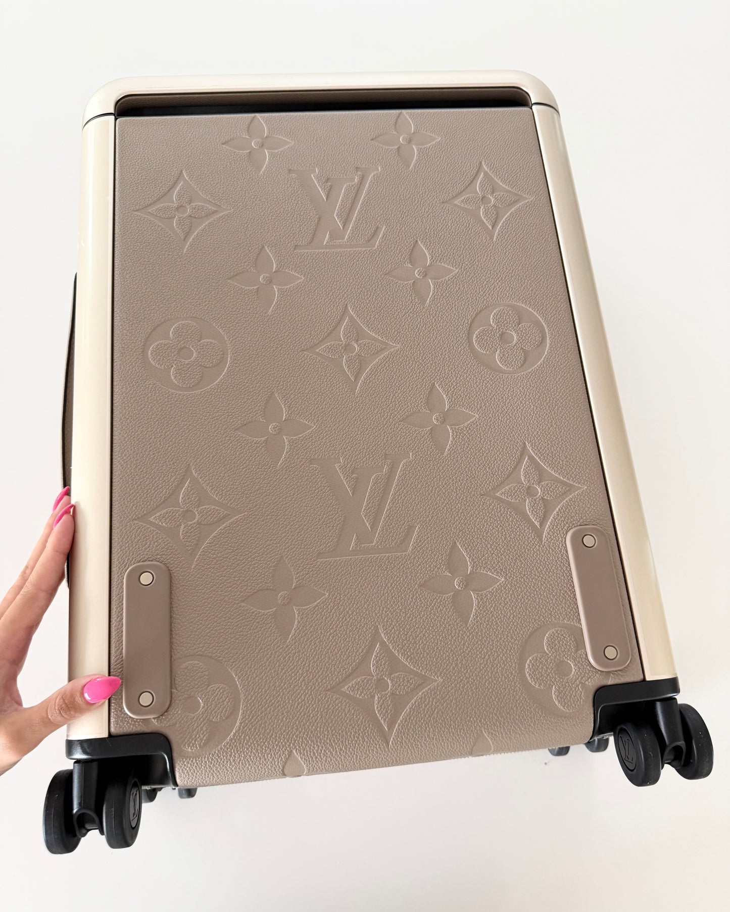 Louis Vuitton Turtledove Empreinte Leather Horizon 55 Carry On Rolling Luggage