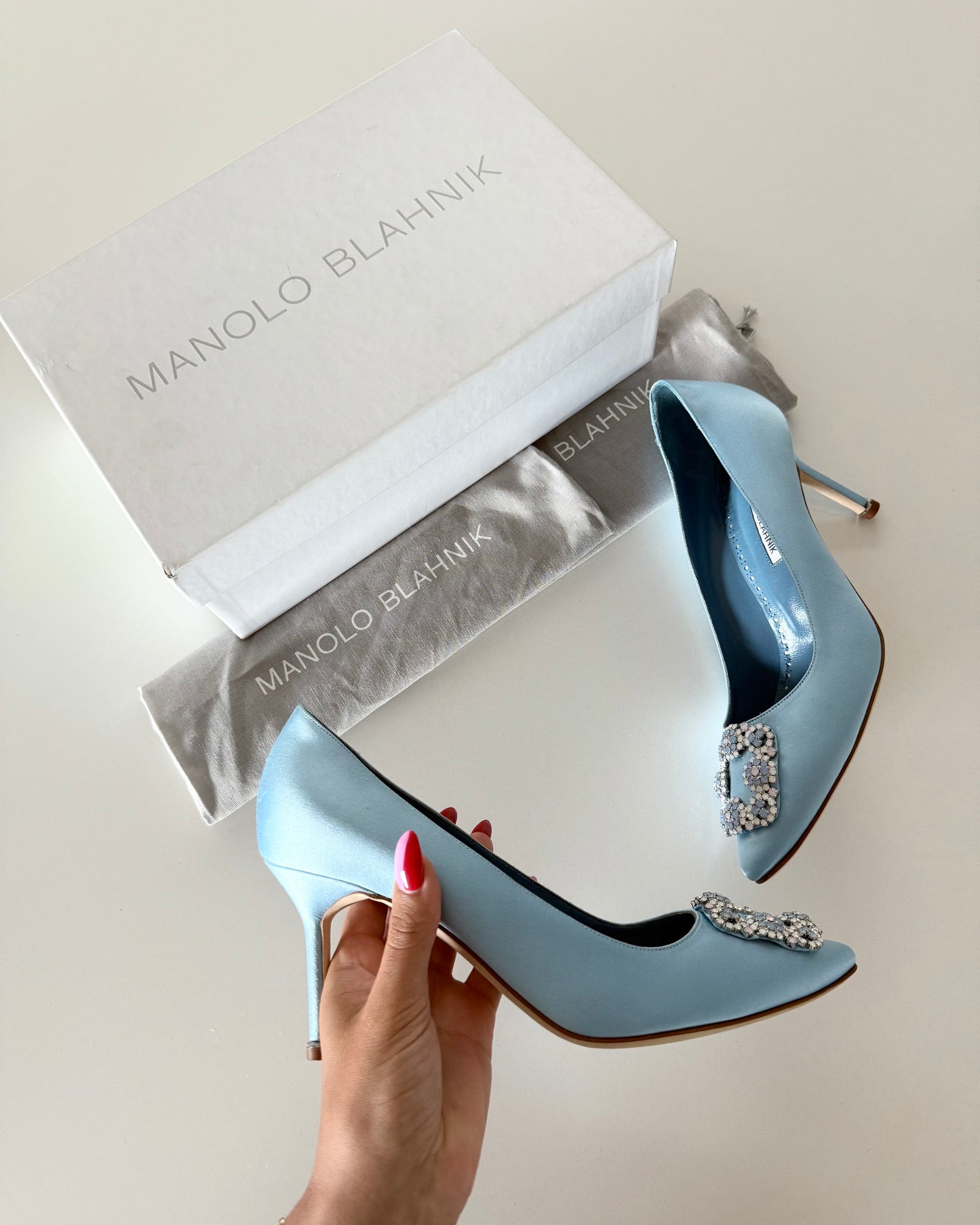 Manolo Blahnik Hangisi Opal 70 Crystal Embellished Light Blue Satin Size 40