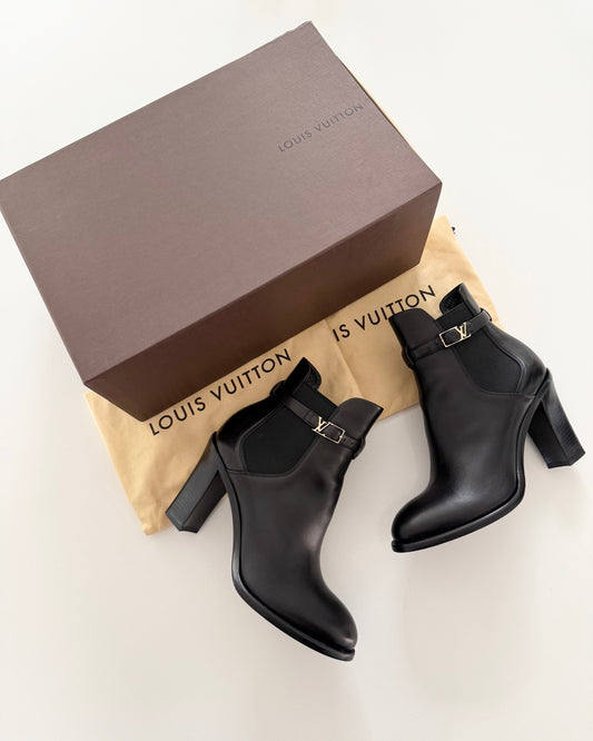Louis Vuitton Black Leather Heeled Boots Size 38.5