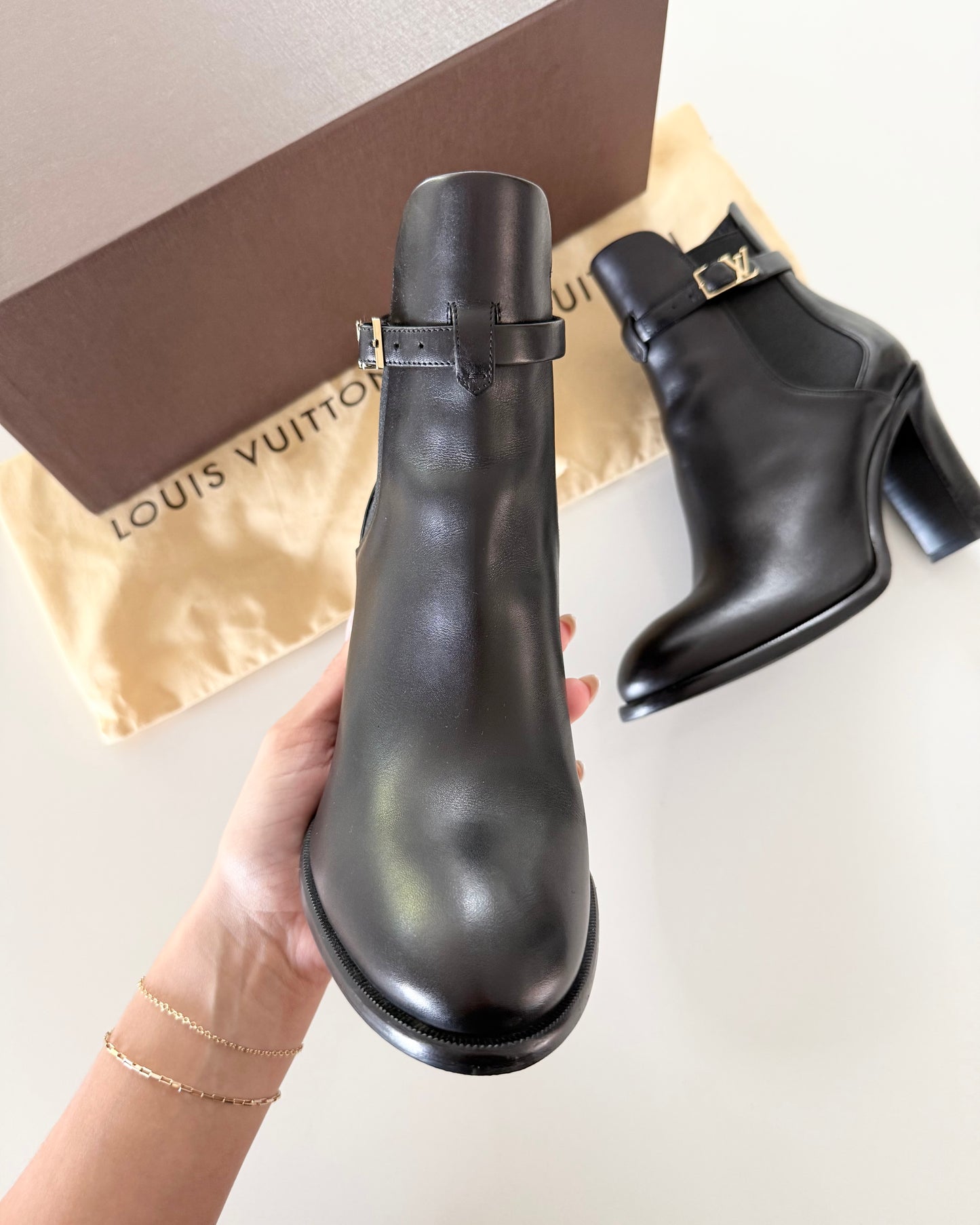 Louis Vuitton Black Leather Heeled Boots Size 38.5