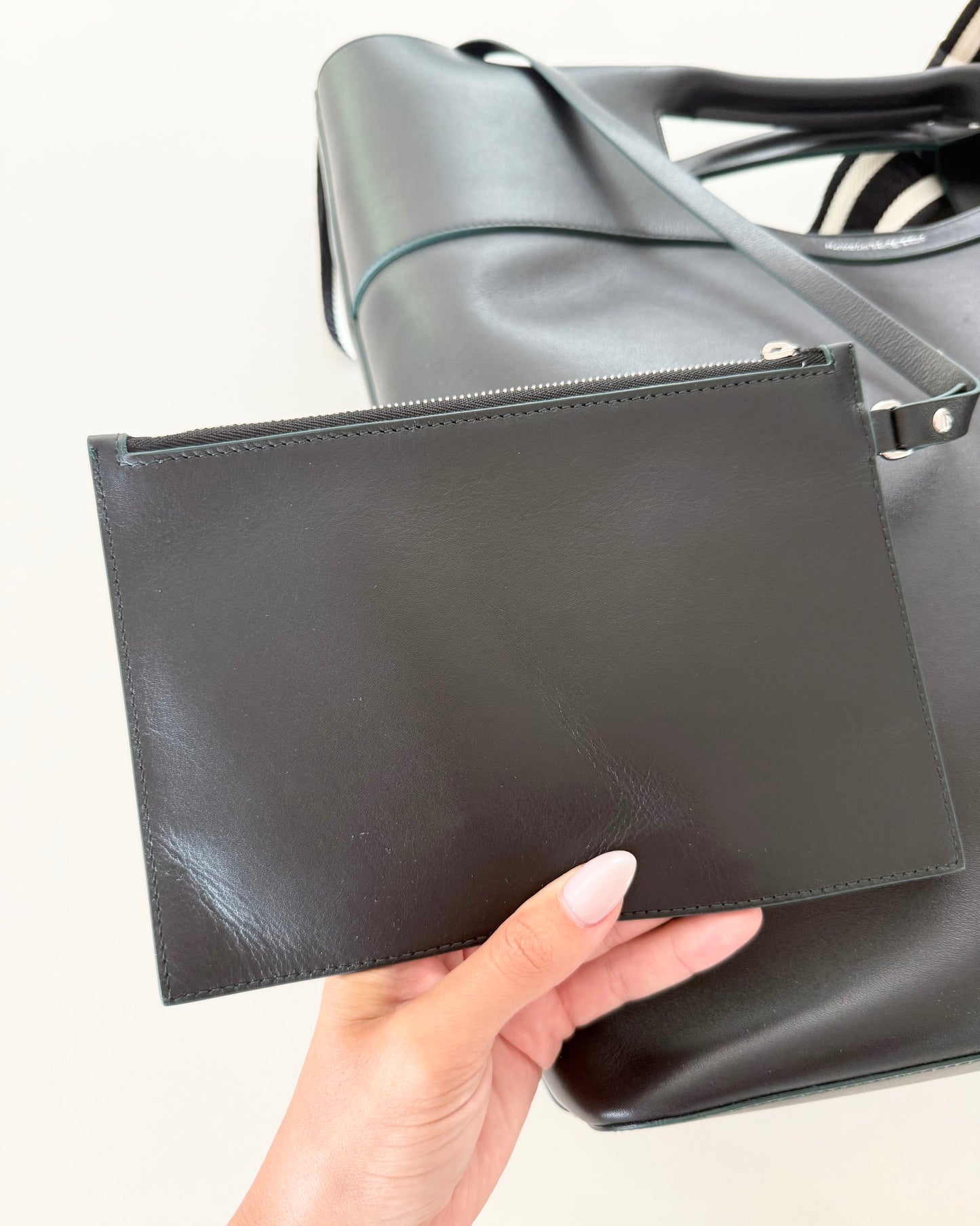Alexander McQueen Black Leather The Bow Tote