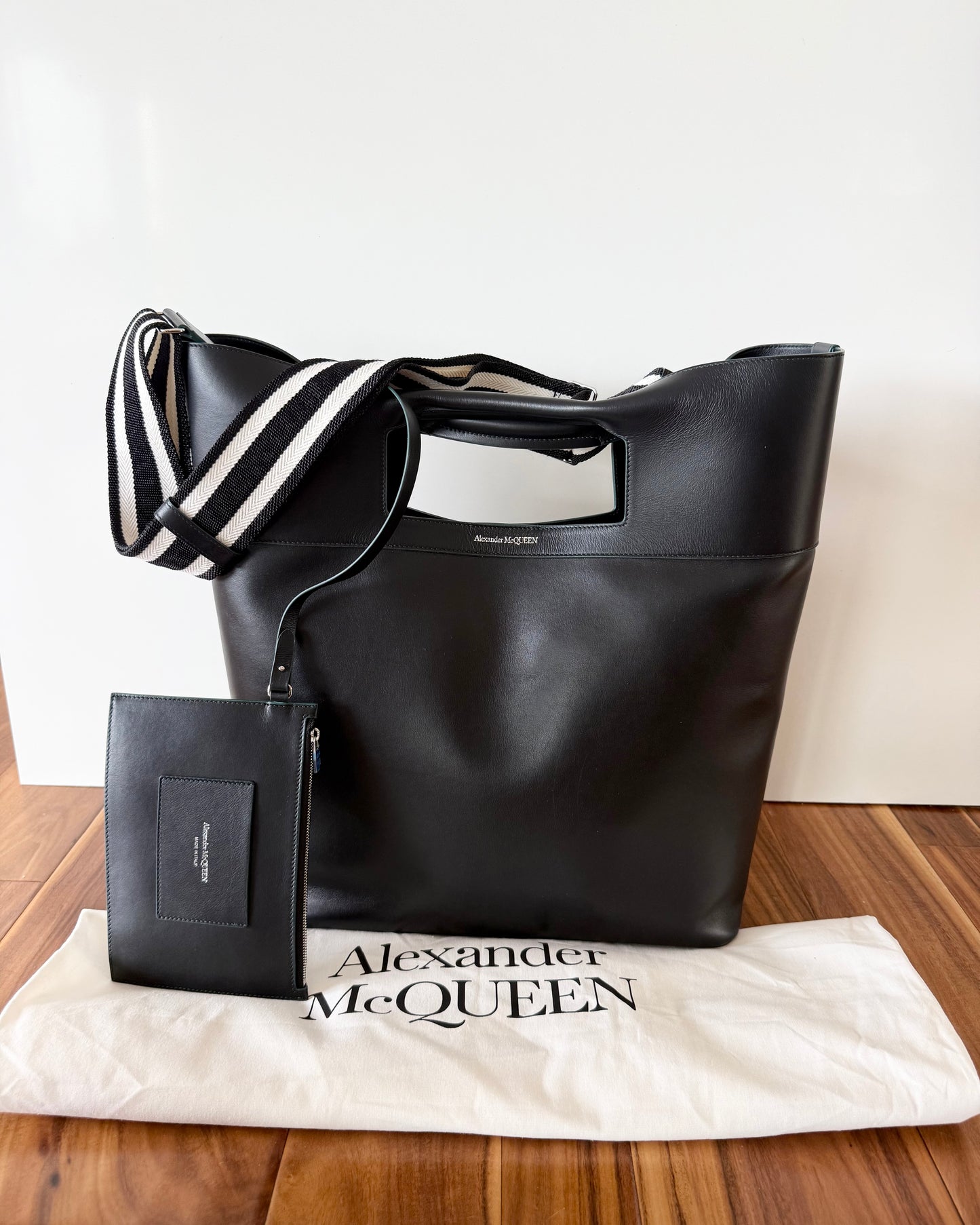Alexander McQueen Black Leather The Bow Tote